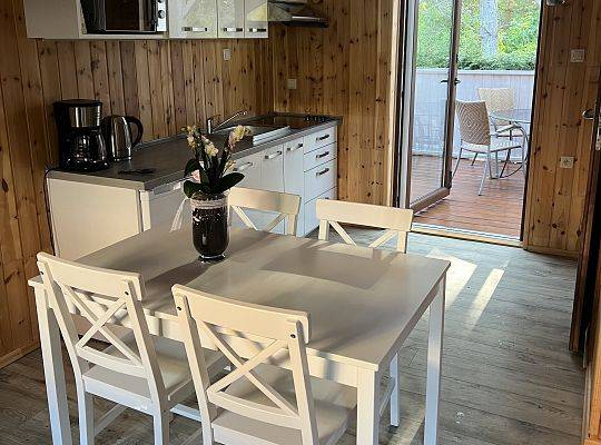 Domki Dębki – dlaczego warto wynająć domek letniskowy w Pensjonacie Ostoja Dębki?