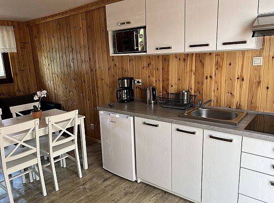 Domki Dębki: komfortowy wypoczynek blisko plaży w Ostoi Dębki